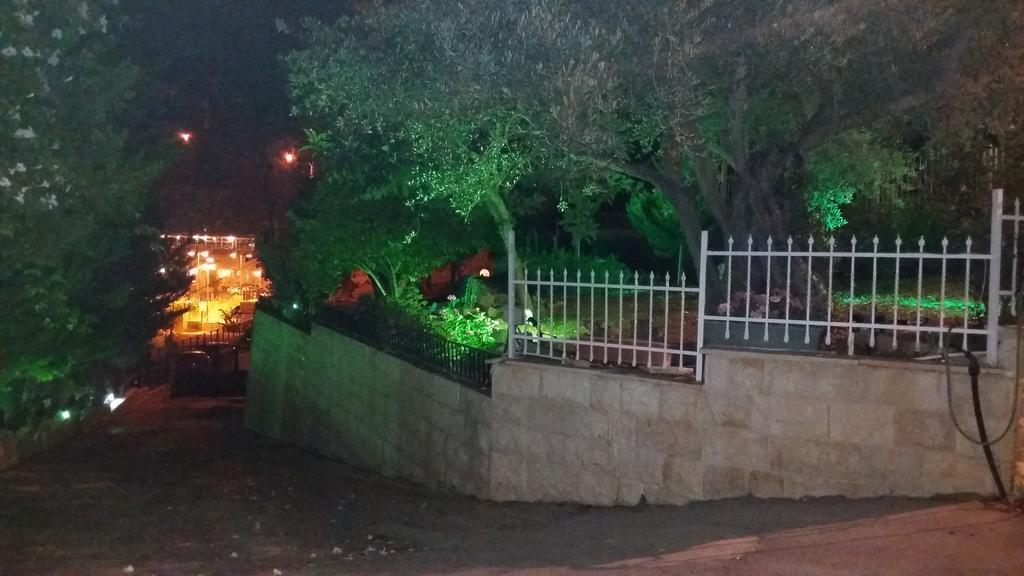 القدس بيت ضيافة روزاري سيستر عين كارم المظهر الخارجي الصورة